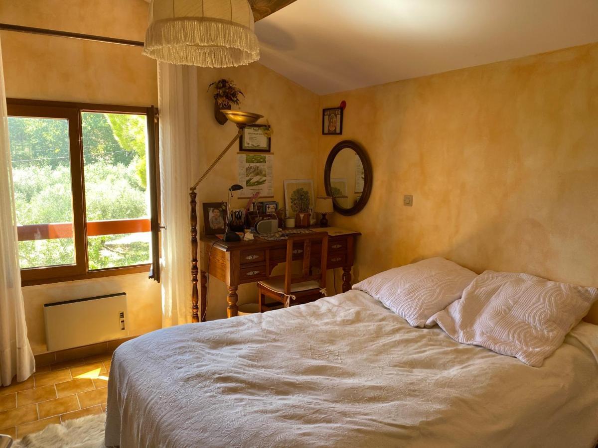 Maison Provencale En Campagne A Éguilles Exterior foto
